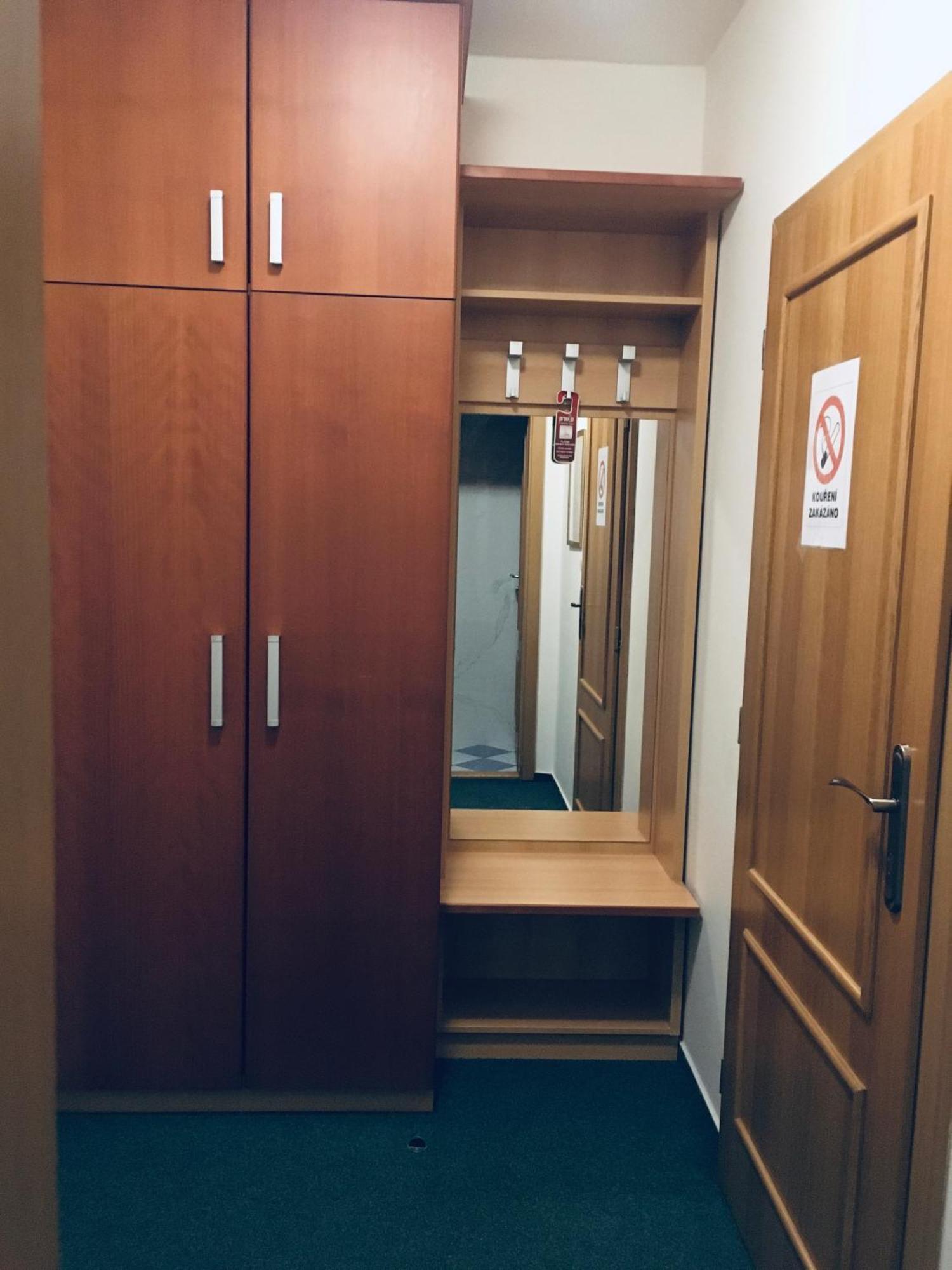Penzion Hotelu Central Dvůr Králové nad Labem Esterno foto