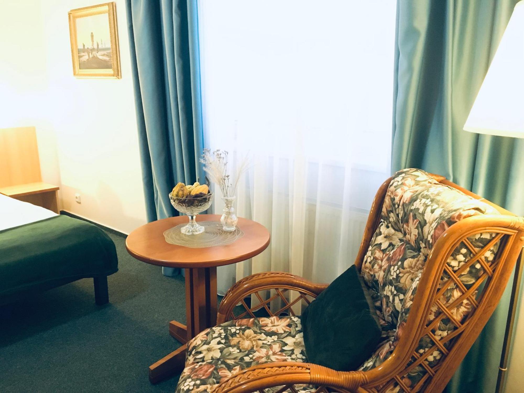 Penzion Hotelu Central Dvůr Králové nad Labem Esterno foto