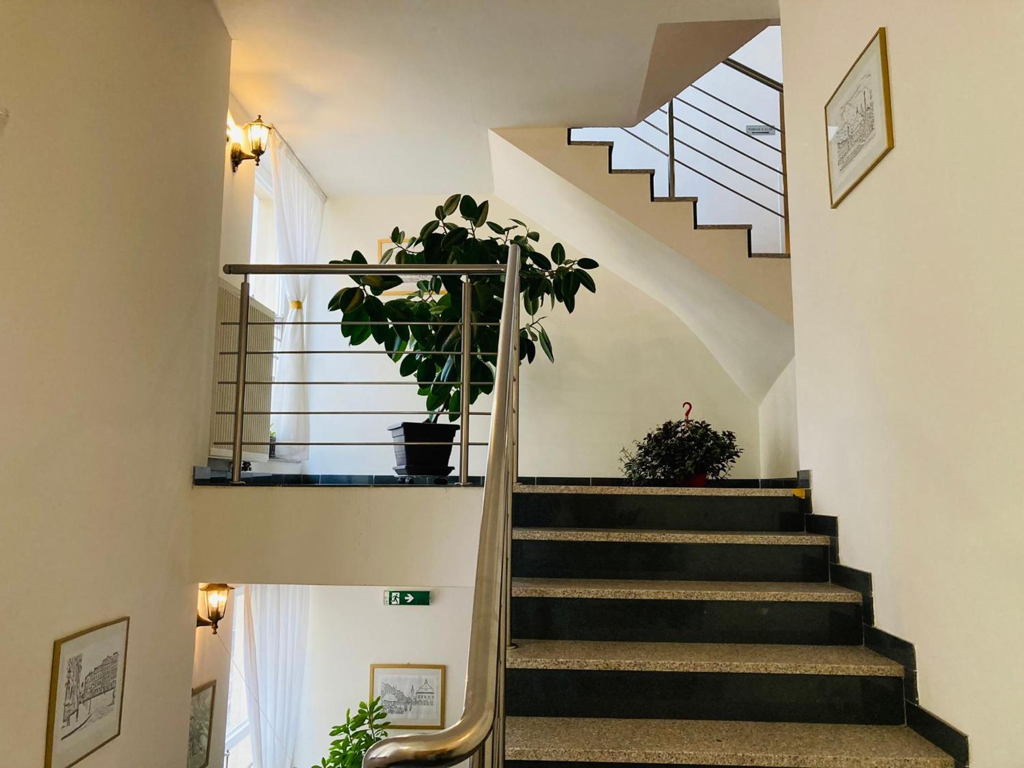 Penzion Hotelu Central Dvůr Králové nad Labem Esterno foto
