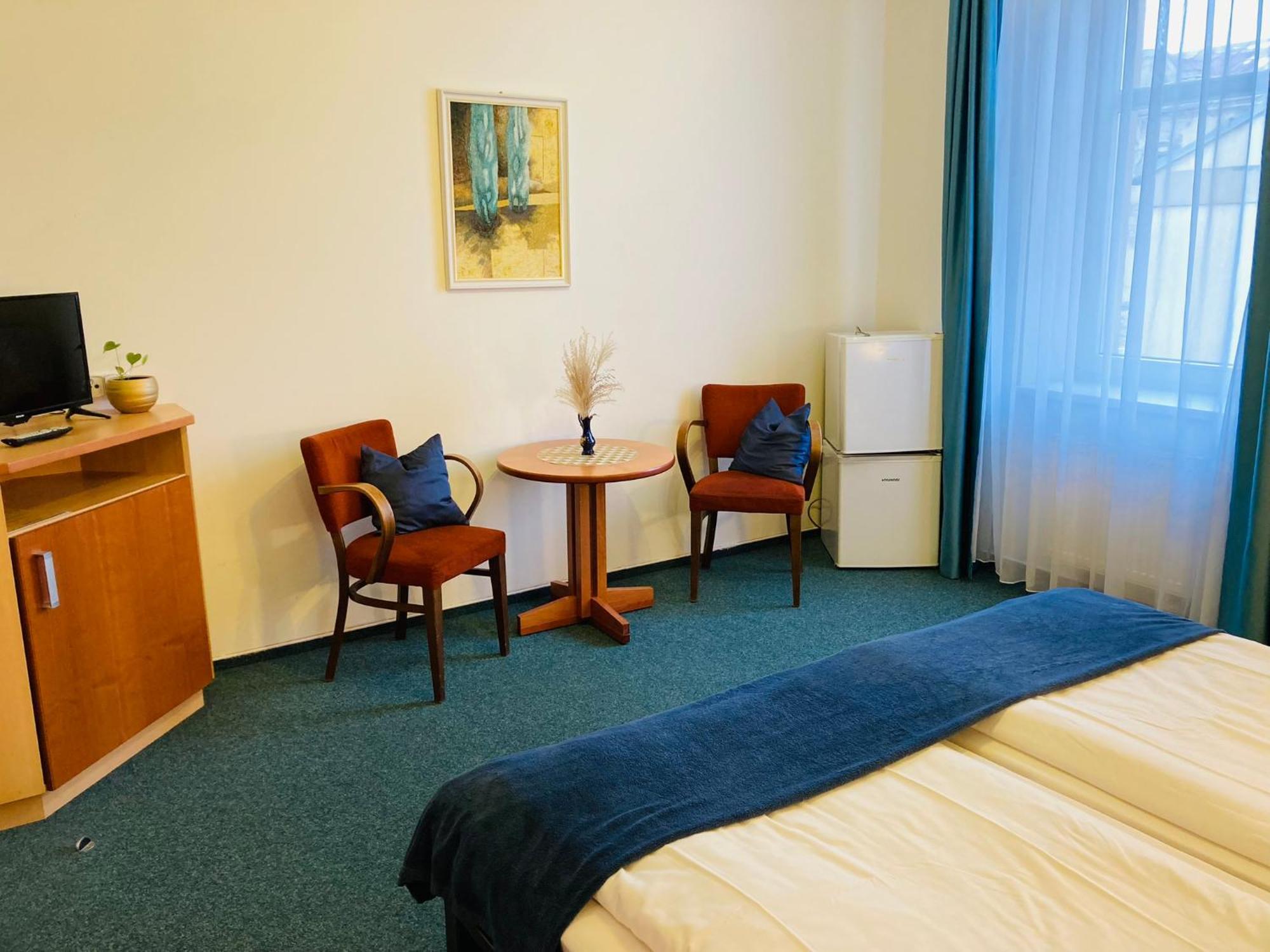 Penzion Hotelu Central Dvůr Králové nad Labem Esterno foto
