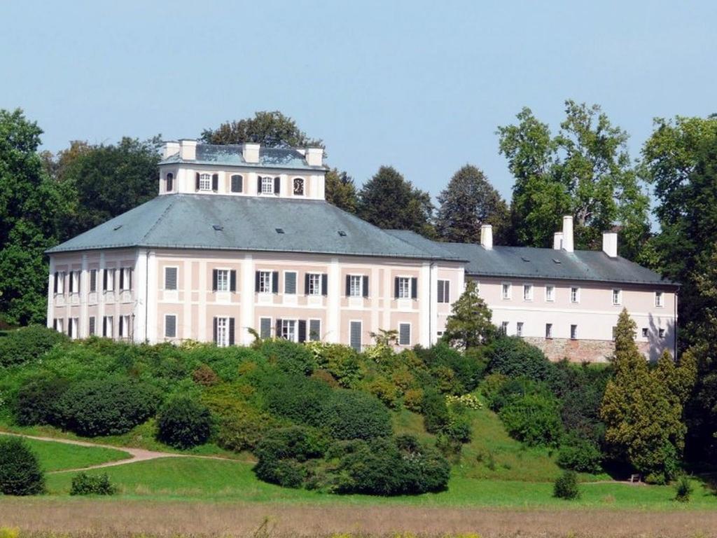 Penzion Hotelu Central Dvůr Králové nad Labem Esterno foto